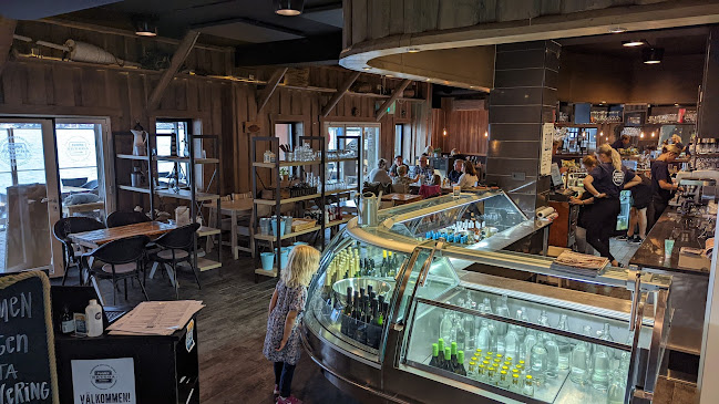 Opinii despre Feldts Brygga în Kungshamn - Gastronomi och hotellverksamhet