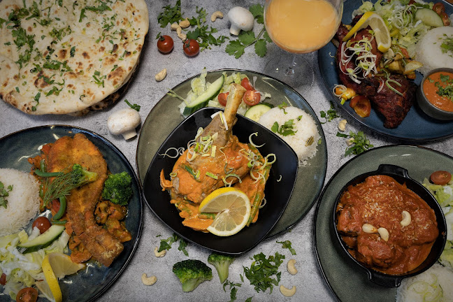 Hällbybacken 18, 163 70 Spånga