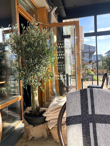 Bellis Café & Cocktails