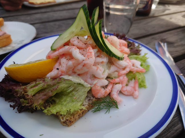 Comentarii opinii despre Vismarlövs Café & Bagarstuga AB