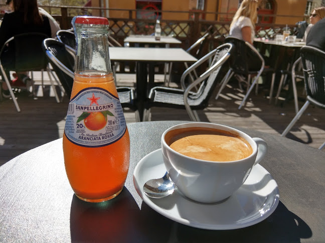 Opinii despre Caffè Mezzo în Solna - Gastronomi och hotellverksamhet