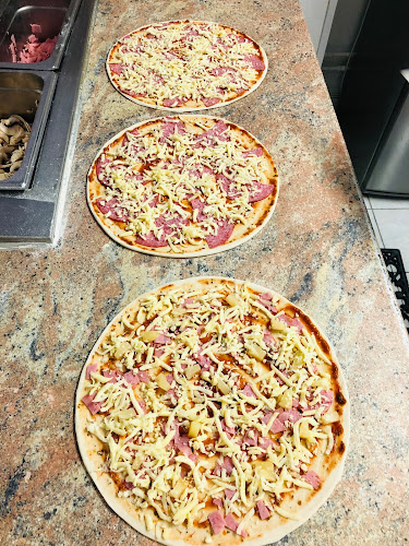 Mozzarella Pizzeria - Gastronomi och hotellverksamhet