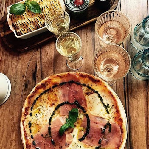 Opinii despre Cyrano Växjö în Växjö - Gastronomi och hotellverksamhet