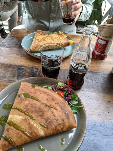 Comentarii opinii despre Ammos Café & Creperi