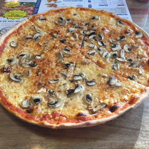 Pizzeria Bella Casa - Gastronomi och hotellverksamhet