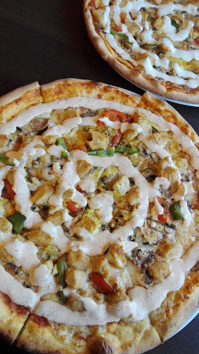 Hawaii Pizzeria Laholm - Gastronomi och hotellverksamhet