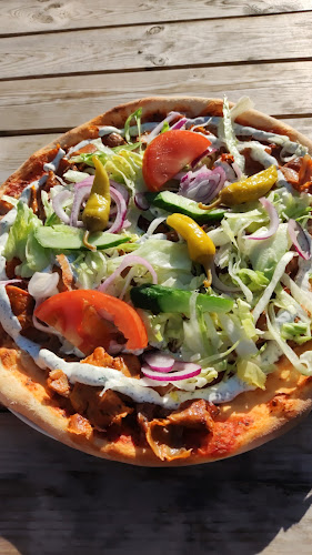 Eda's Pizzeria - Gastronomi och hotellverksamhet