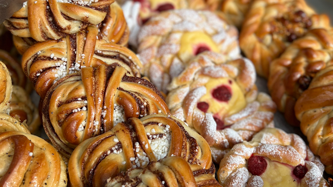 Opinii despre Leijon Stenugnsbageri & Konditori în Uppsala - Gastronomi och hotellverksamhet