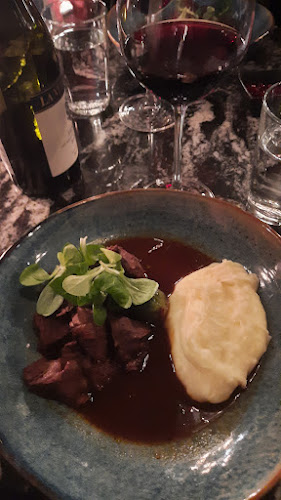 Vitos Food & Wine Open Times