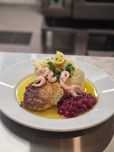 Gårda Lunch & Bistro - Gastronomi och hotellverksamhet