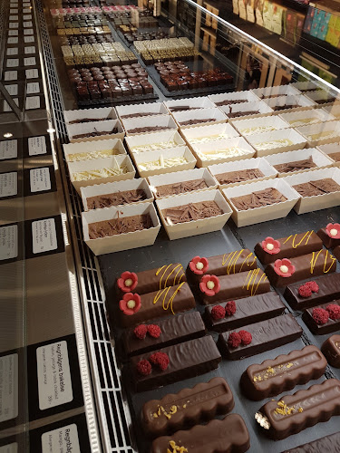 Reviews of Jolla Chokladmakarna in Söderköping - Gastronomi och hotellverksamhet