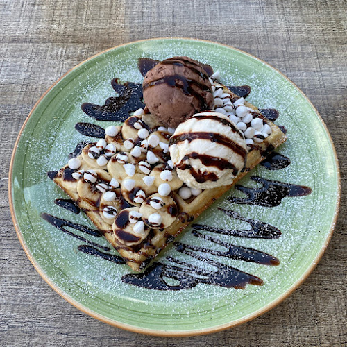 Opinii despre Rådhusvåfflan - Våfflor•Churros•Glass în Norrköping - Gastronomi och hotellverksamhet