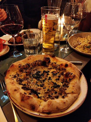 Opinii despre La Madrina în Stockholm - Gastronomi och hotellverksamhet