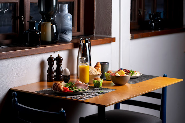 Thott's Restaurant Phone number