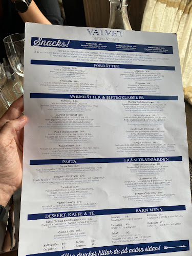 Bistro & Café Valvet - Gastronomi och hotellverksamhet