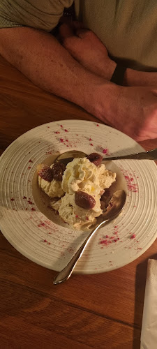 Restaurang Montmartre - Gastronomi och hotellverksamhet