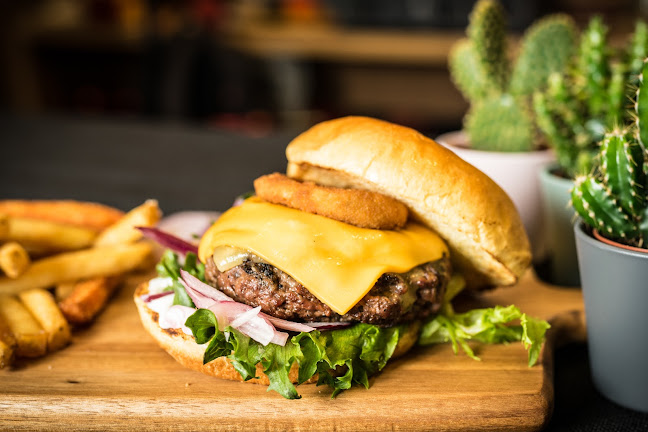 Reviews of Street Food To Go in Mölndal - Gastronomi och hotellverksamhet