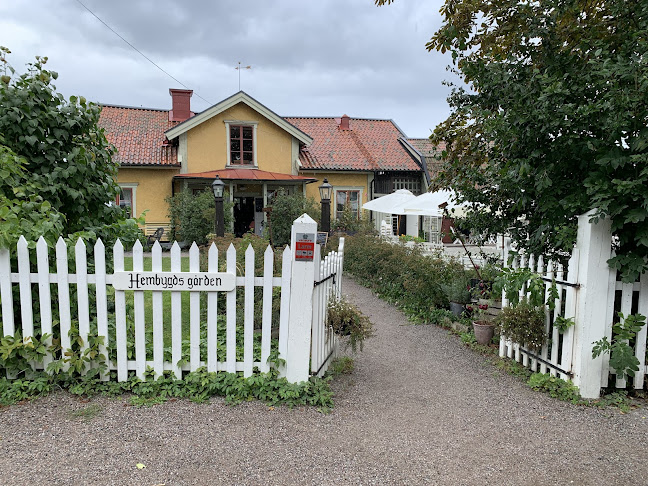 Opinii despre Vaxholms Hembygdsgårds Café în Vaxholm - Gastronomi och hotellverksamhet