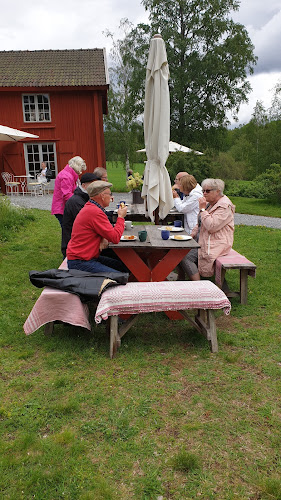 Comentarii opinii despre Nora Annas Gårdscafe’ och glamping