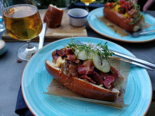 Würst - Gastronomi och hotellverksamhet