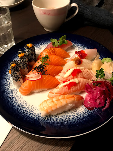 Red Ninja Sushibar Open Times