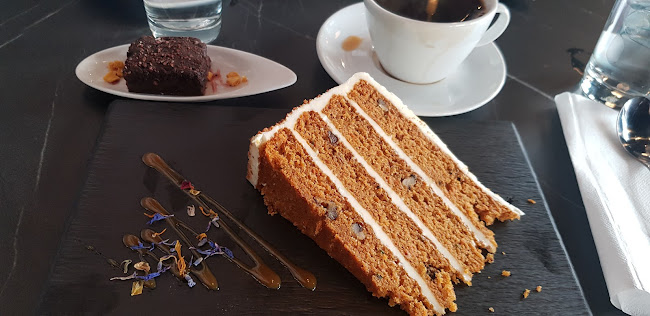 Le Croissant cafe - Gastronomi och hotellverksamhet