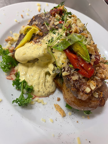 Lochness Restaurang & Pub - Gastronomi och hotellverksamhet