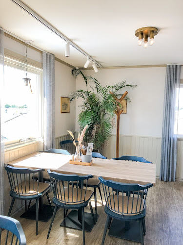 Comentarii opinii despre Café Lotsutkiken