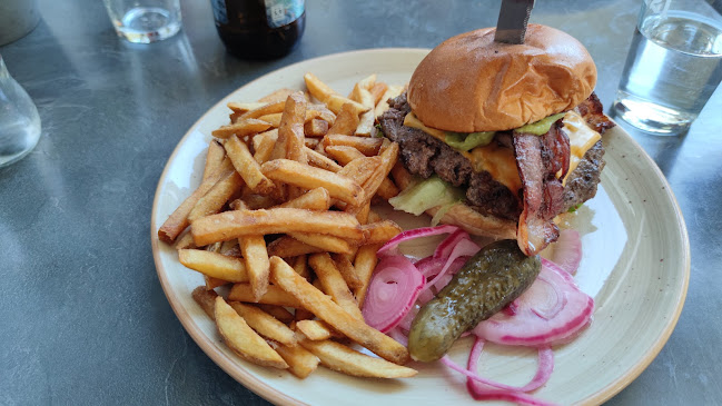 Reviews of Bron Kök & Bar in Eksjö - Gastronomi och hotellverksamhet