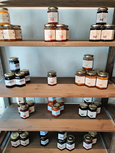 Comments and reviews of Burträsk Saluhall