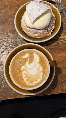 Comentarii opinii despre Svedjan Bageri