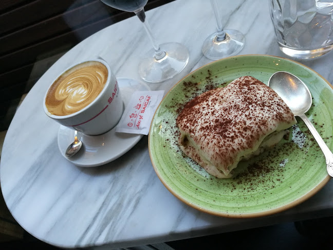 Enoteca Sassi - Gastronomi och hotellverksamhet