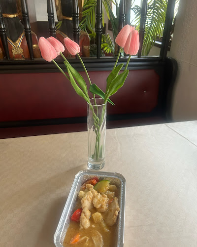 Aling Thai - Gastronomi och hotellverksamhet