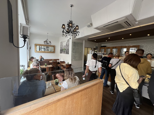 Café Gelato Open Times