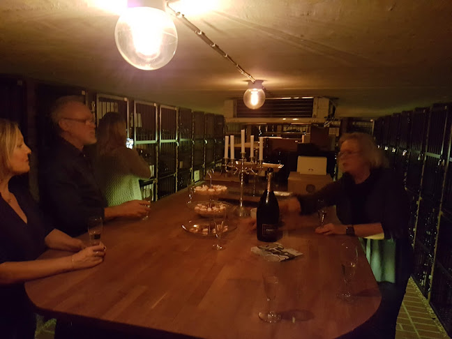 Opinii despre Cavarosa Wine Ab în Linköping - Gastronomi och hotellverksamhet