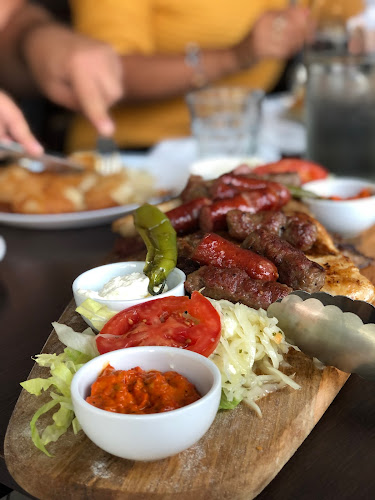 Burek House - Gastronomi och hotellverksamhet