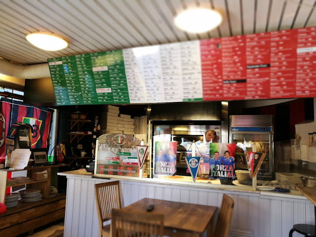 Pizzeria Roberto - Gastronomi och hotellverksamhet