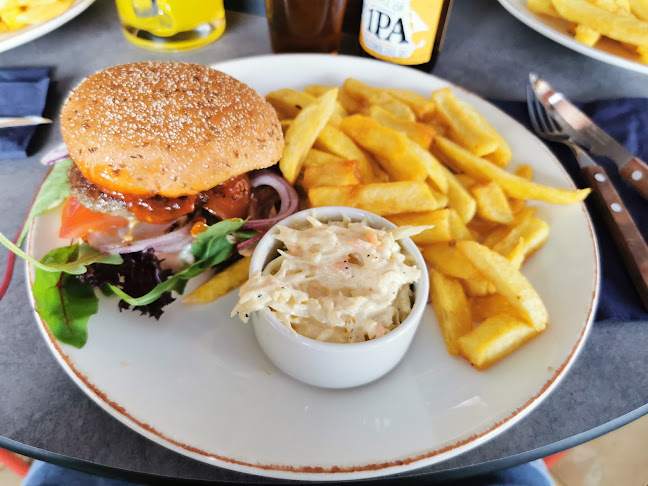 Opinii despre Timeout Grill & Sportsbar în Lyckeby - Gastronomi och hotellverksamhet