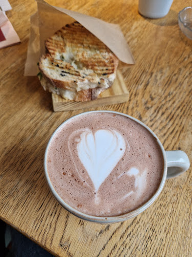 Fru Marias Bak Open Times