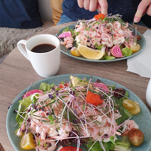 Cafe Hebbe Lelle Phone number