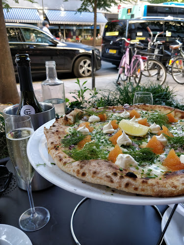 Taverna Brillo - Gastronomi och hotellverksamhet