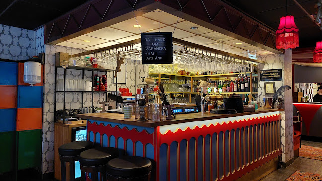 Pinchos - Gastronomi och hotellverksamhet