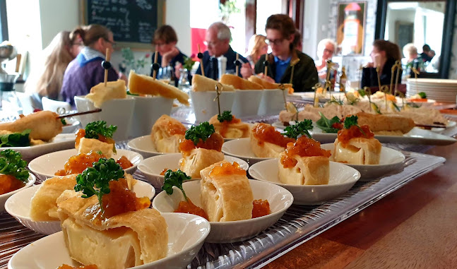 Opinii despre Traktör Mikael Sande în Göteborg - Gastronomi och hotellverksamhet