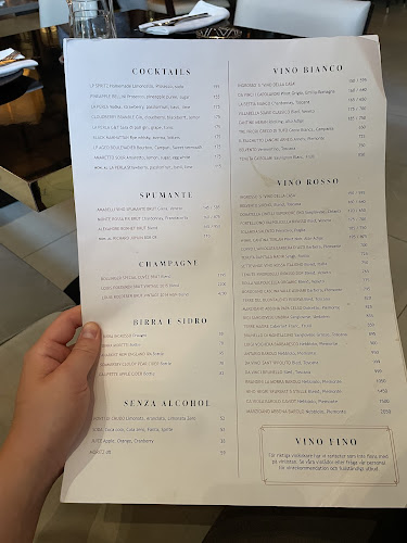 Opinii despre La Perla în Stockholm - Gastronomi och hotellverksamhet