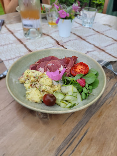 Hornuddens trädgård - Gastronomi och hotellverksamhet