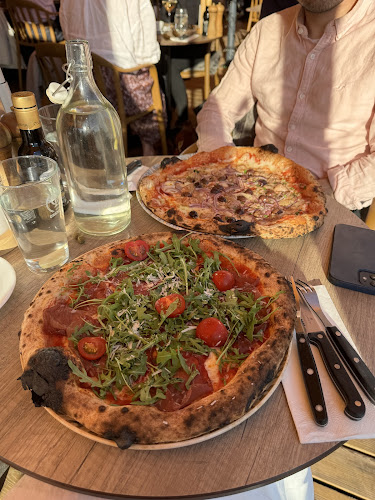 Comments and reviews of La Cucina