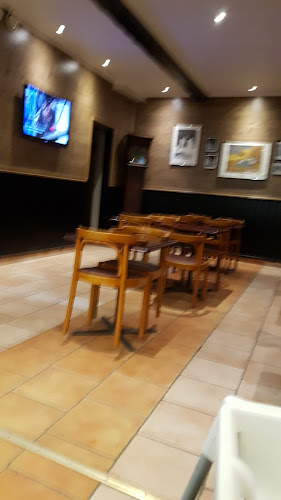 Mickis pizzeria - Gastronomi och hotellverksamhet