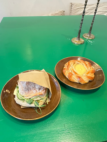 Comentarii opinii despre Green Rabbit