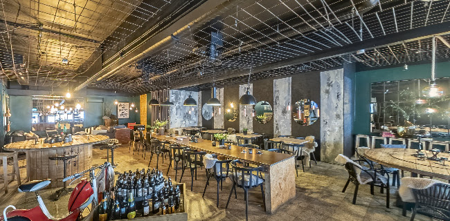 Grit Kitchen (Fd.Street Friends) - Gastronomi och hotellverksamhet