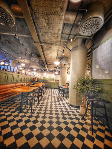 Giretto - Gastronomi och hotellverksamhet